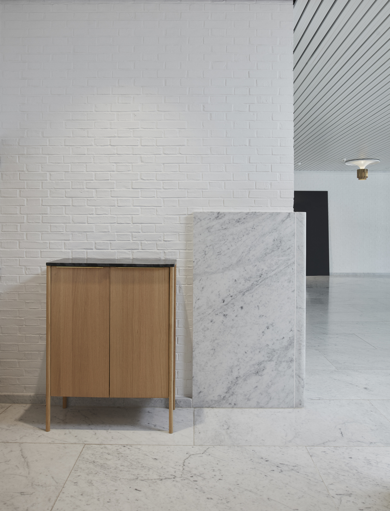 Fritz Hansen JUT cabinet, high - Image 2