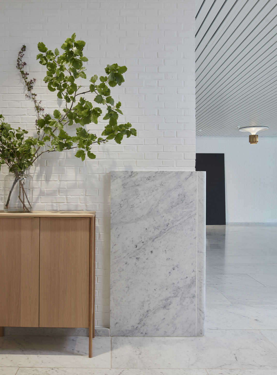 Fritz Hansen JUT cabinet, high - Image 5