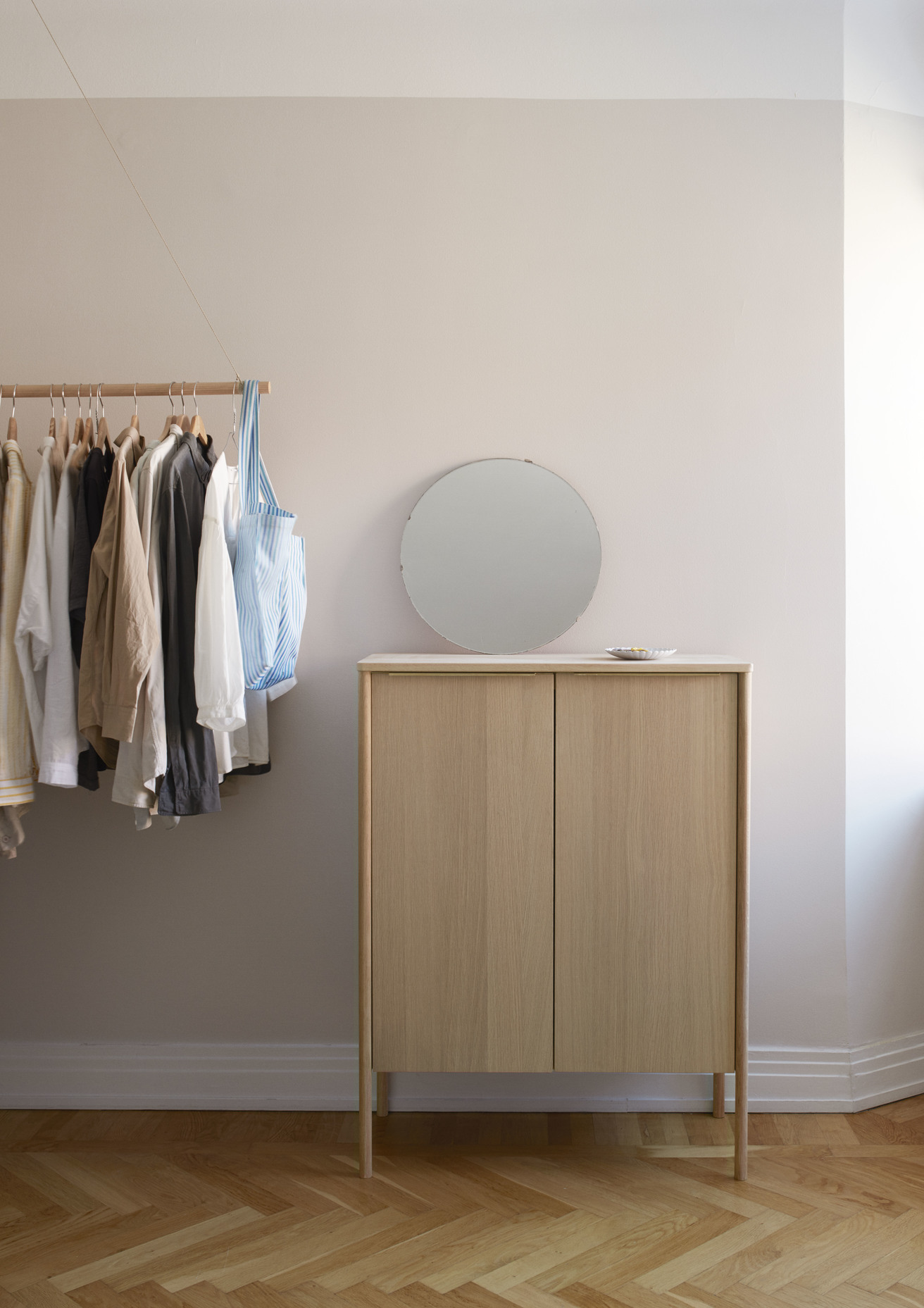 Fritz Hansen JUT cabinet, high - Image 7