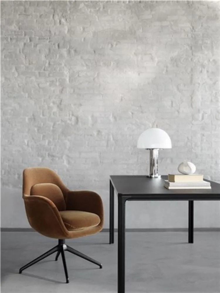 Fredericia SWOON chair, swivel base, brown/black - Image 3