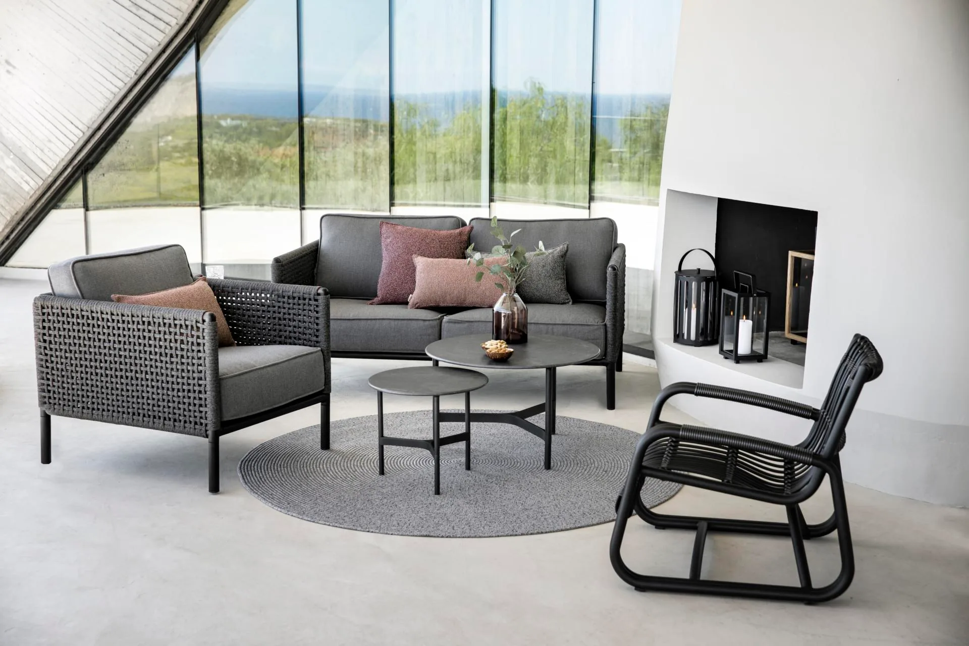 Cane-line TWIST -coffee table Ø 45 cm, light grey / grey - Image 3