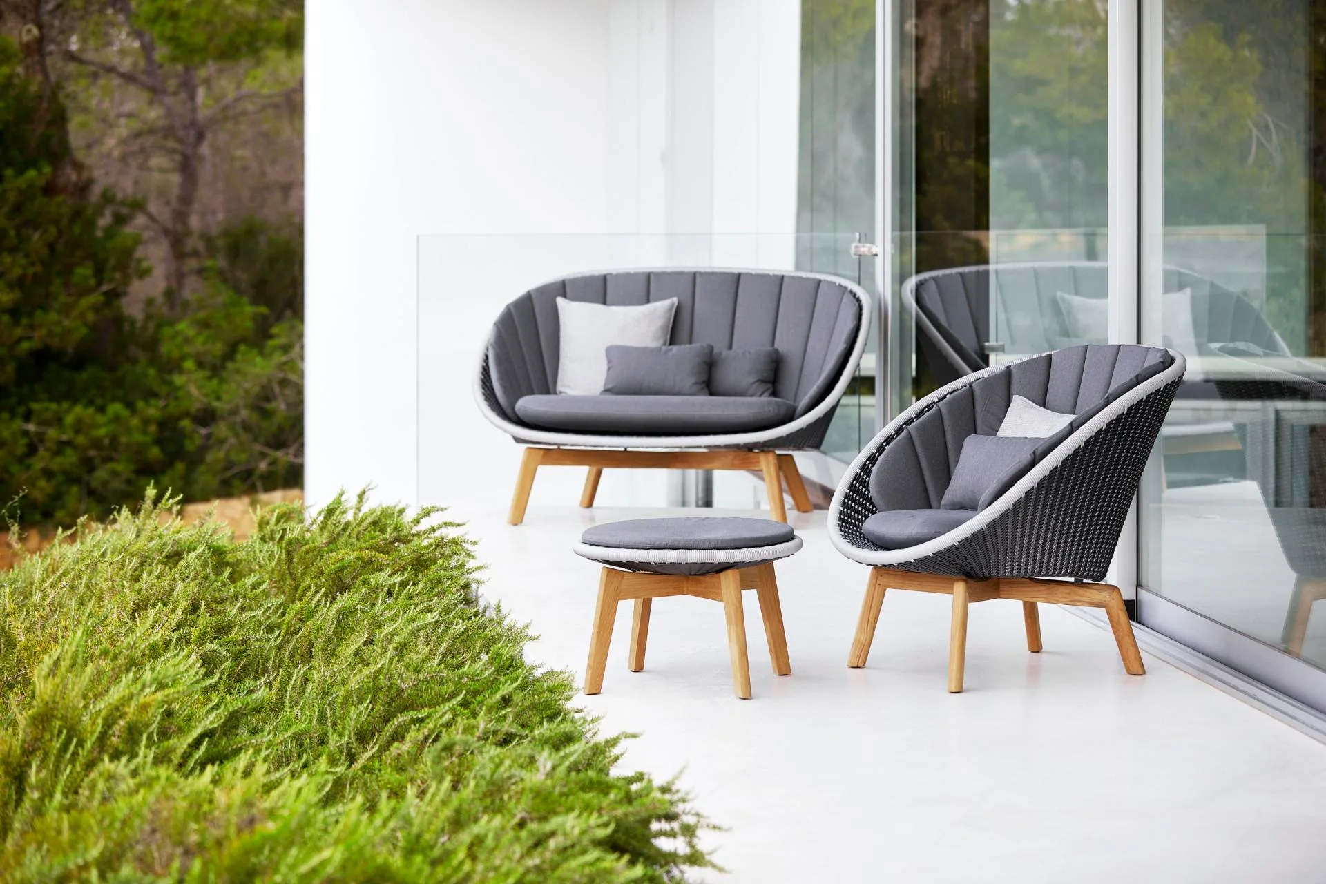 Cane-line PEACOCK -footstool, grey / dark grey / teak - Image 2