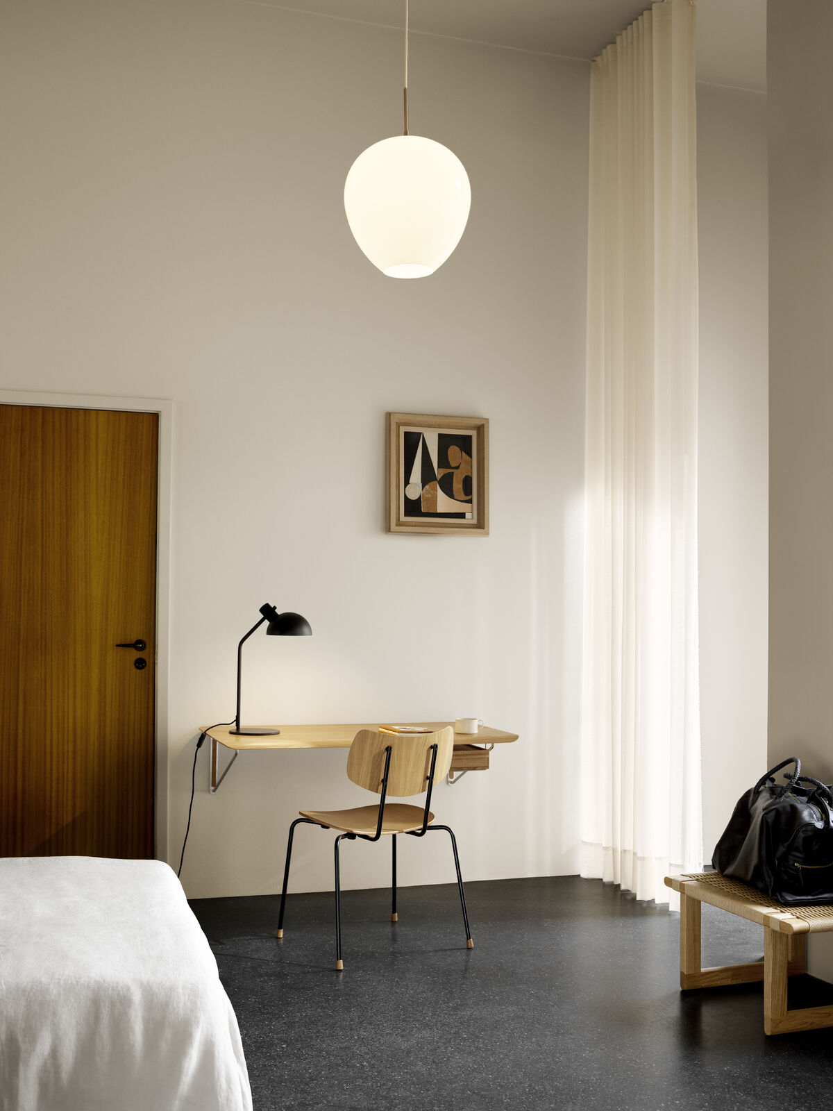Carl Hansen AB019 -seinäkiinnitteinen työpöytä laatikolla - Image 10