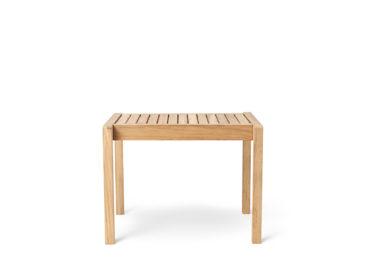 Carl Hansen AH911 -sivupöytä/jakkara