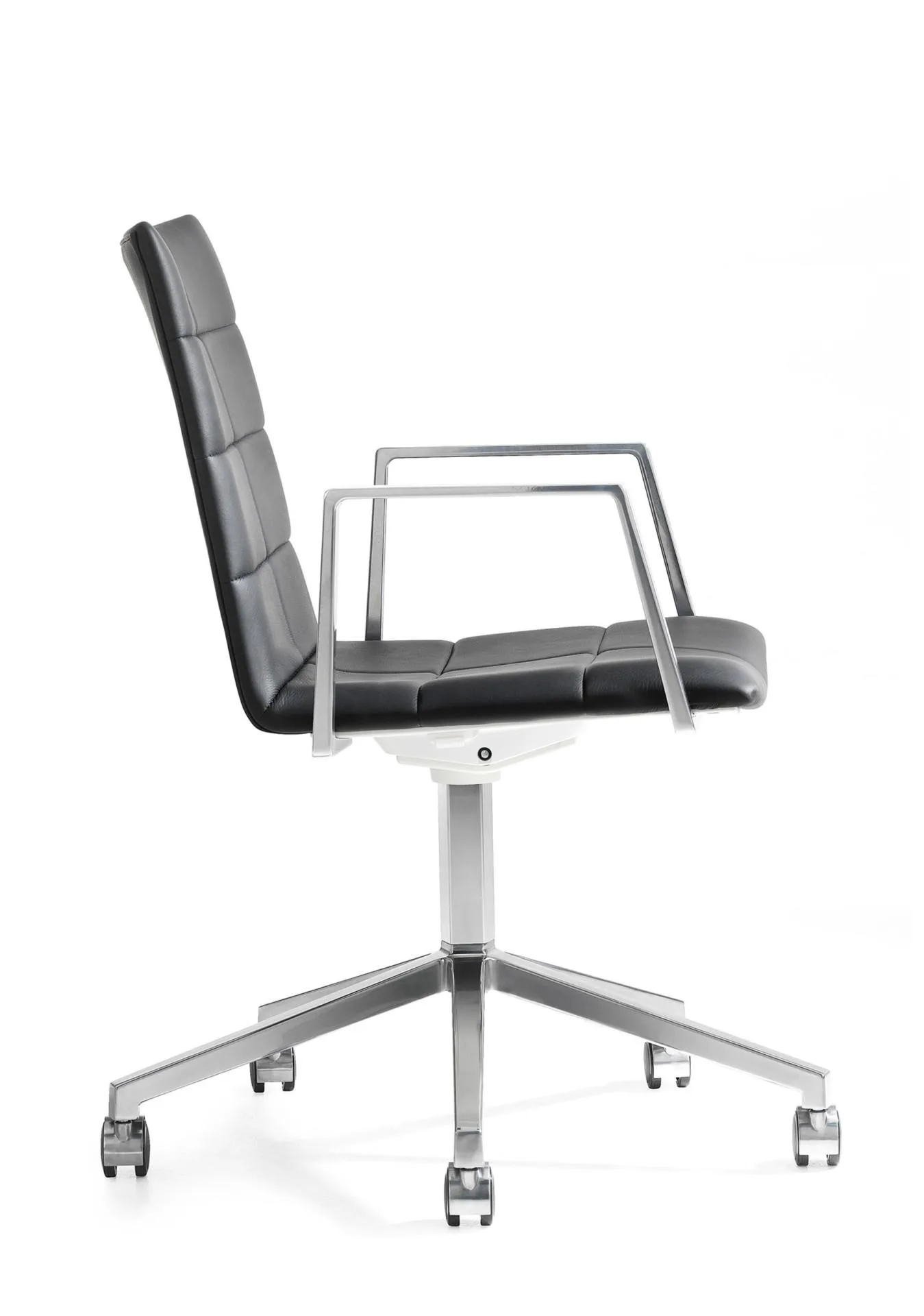 Lammhults ARCHAL office chair, black leather/aluminium - Image 2