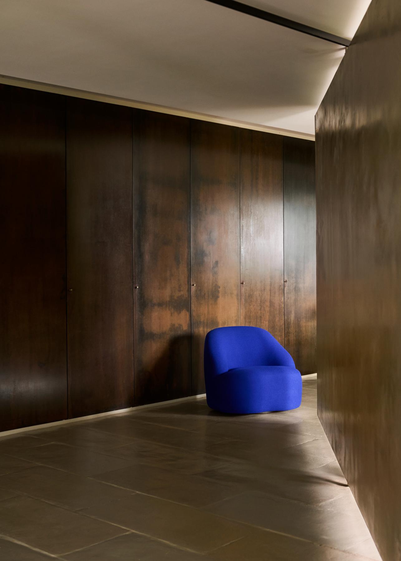 &Tradition MARGAS L2 lounge chair with swivel base - Image 4