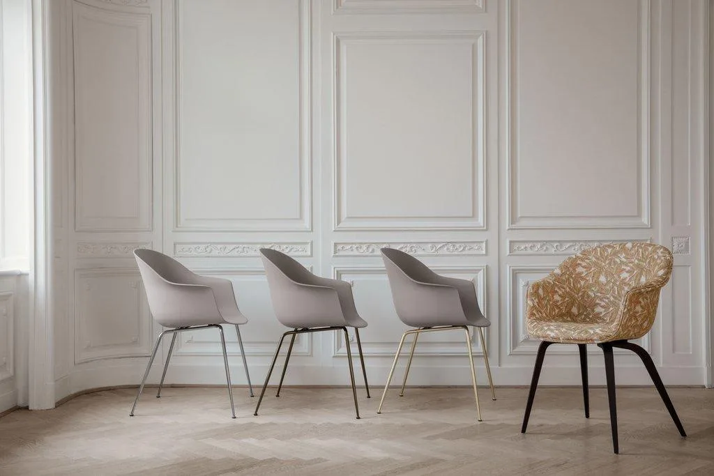 GUBI BAT dining chair, un-upholstered, beige/black - Image 2