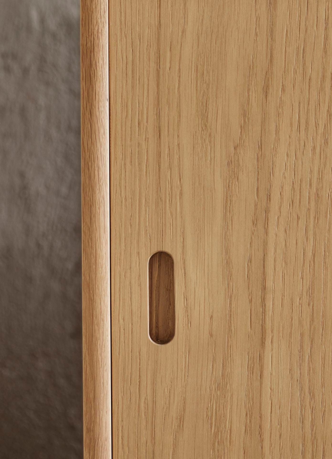 Carl Hansen BM0253 cabinet, oiled oak - Image 2