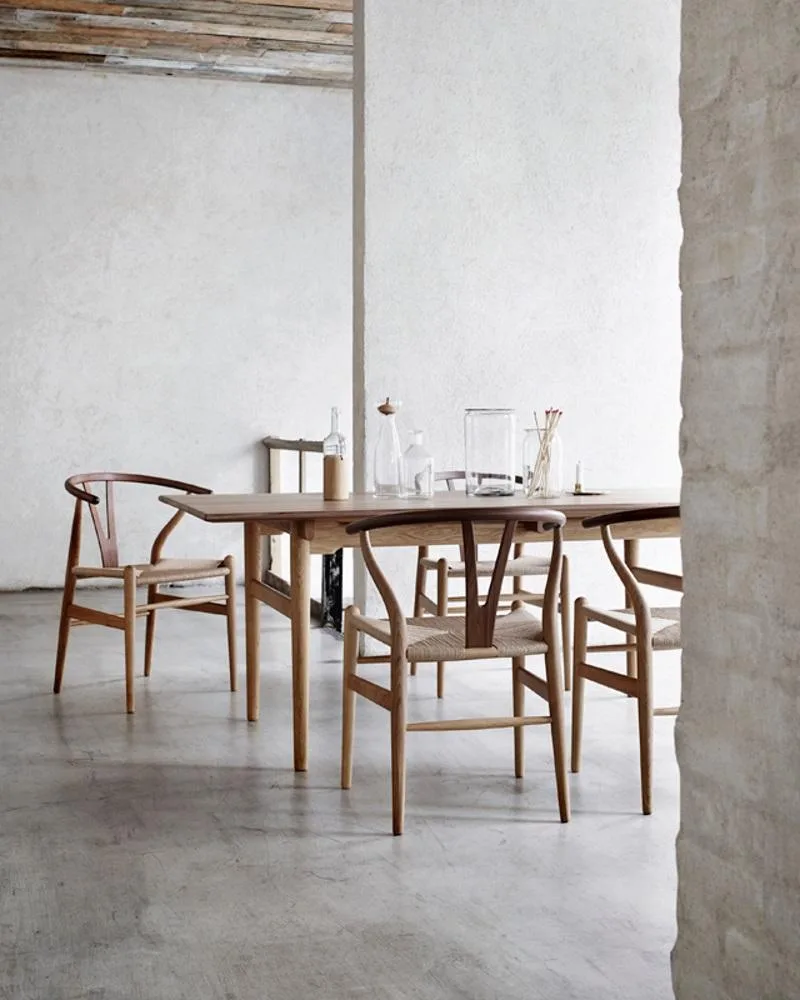 Carl Hansen CH24 -tuoli, öljytty savupetsattu tammi/luonnonvärinen istuin - Image 5