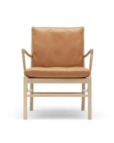 Carl Hansen OW149 COLONIAL -nojatuoli, saippuoitu tammi/ruskea nahka