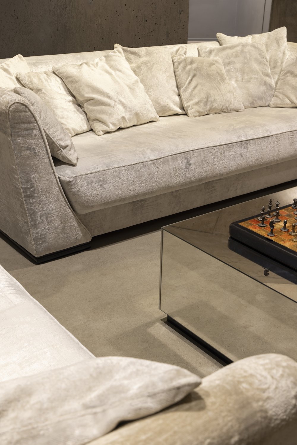Fleming Collection BORGHESE 220 sofa - Image 4