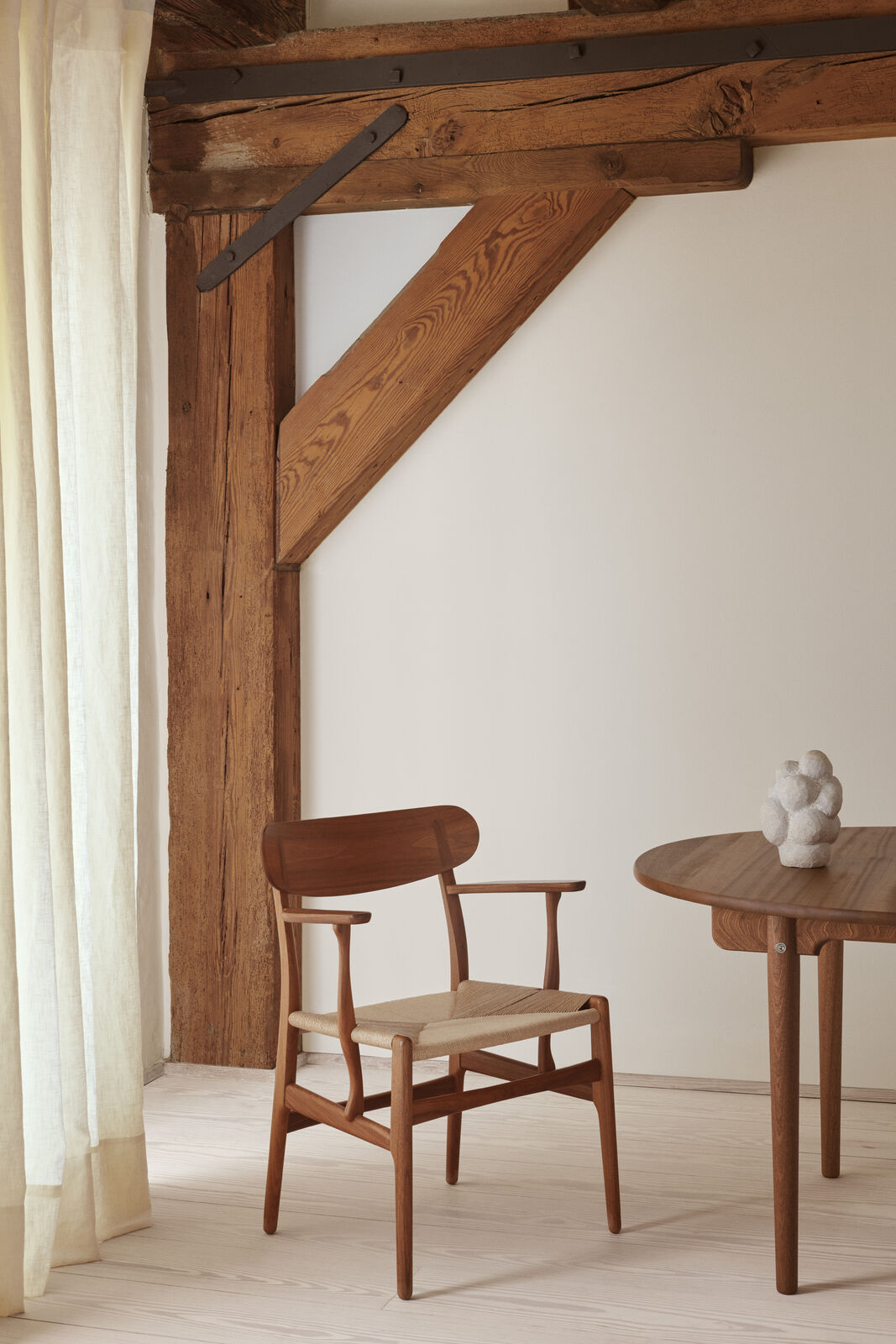 Carl Hansen CH337 dining table - Image 4