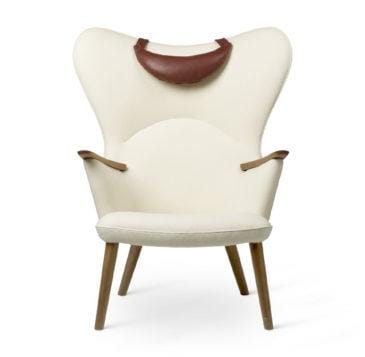 Carl Hansen CH78 MAMA BEAR armchair, white / oiled walnut