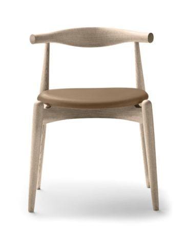 Carl Hansen CH20 -tuoli, valkoöljytty tammi/vaaleanruskea nahka