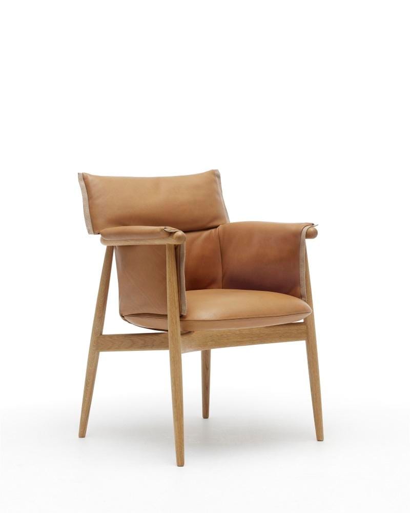 Carl Hansen E005 EMBRACE chair, oiled oak / leather