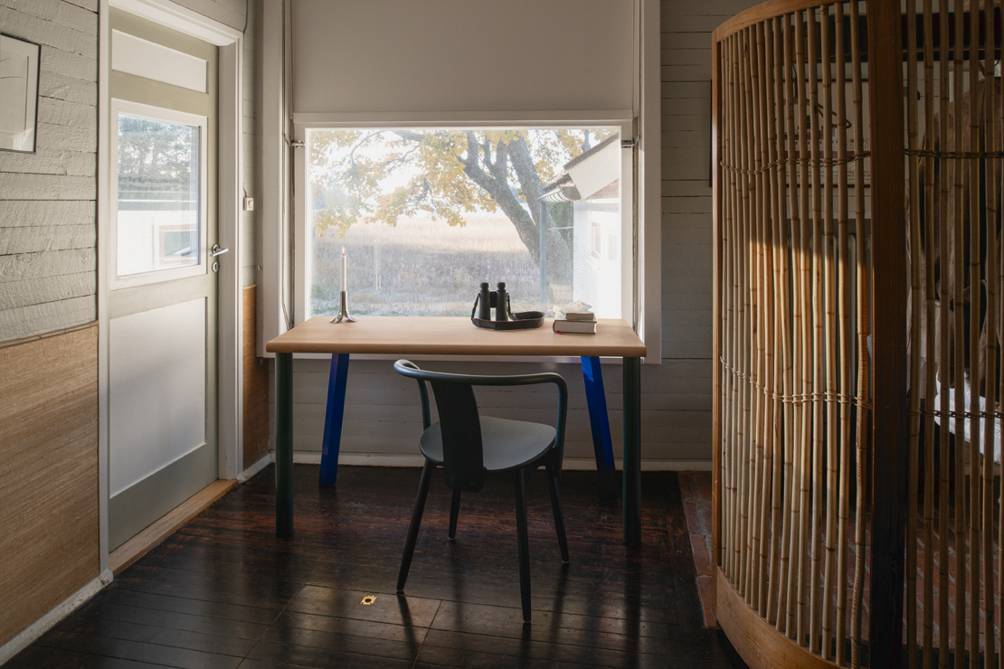 Massproductions HOMEWORK desk - Image 4