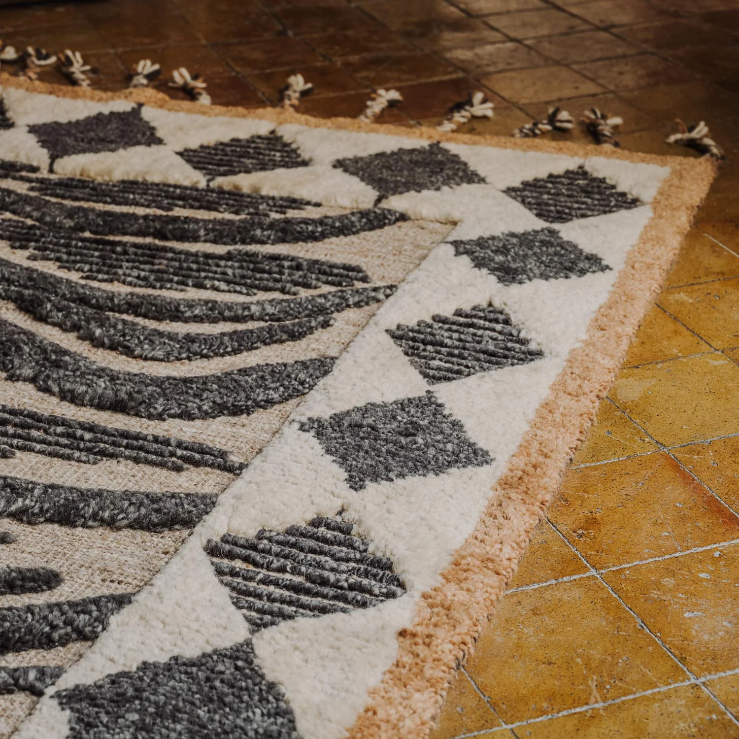Dusty Deco WILDCAT rug - Image 5