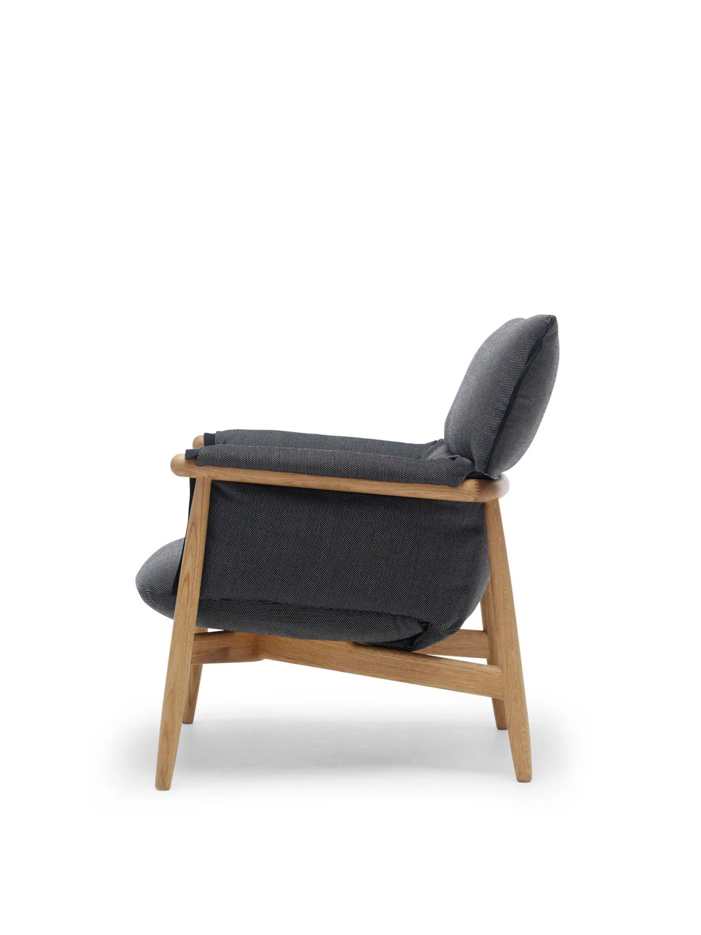 Carl Hansen E015 EMBRACE armchair, oiled oak / fabric upholstery - Image 3