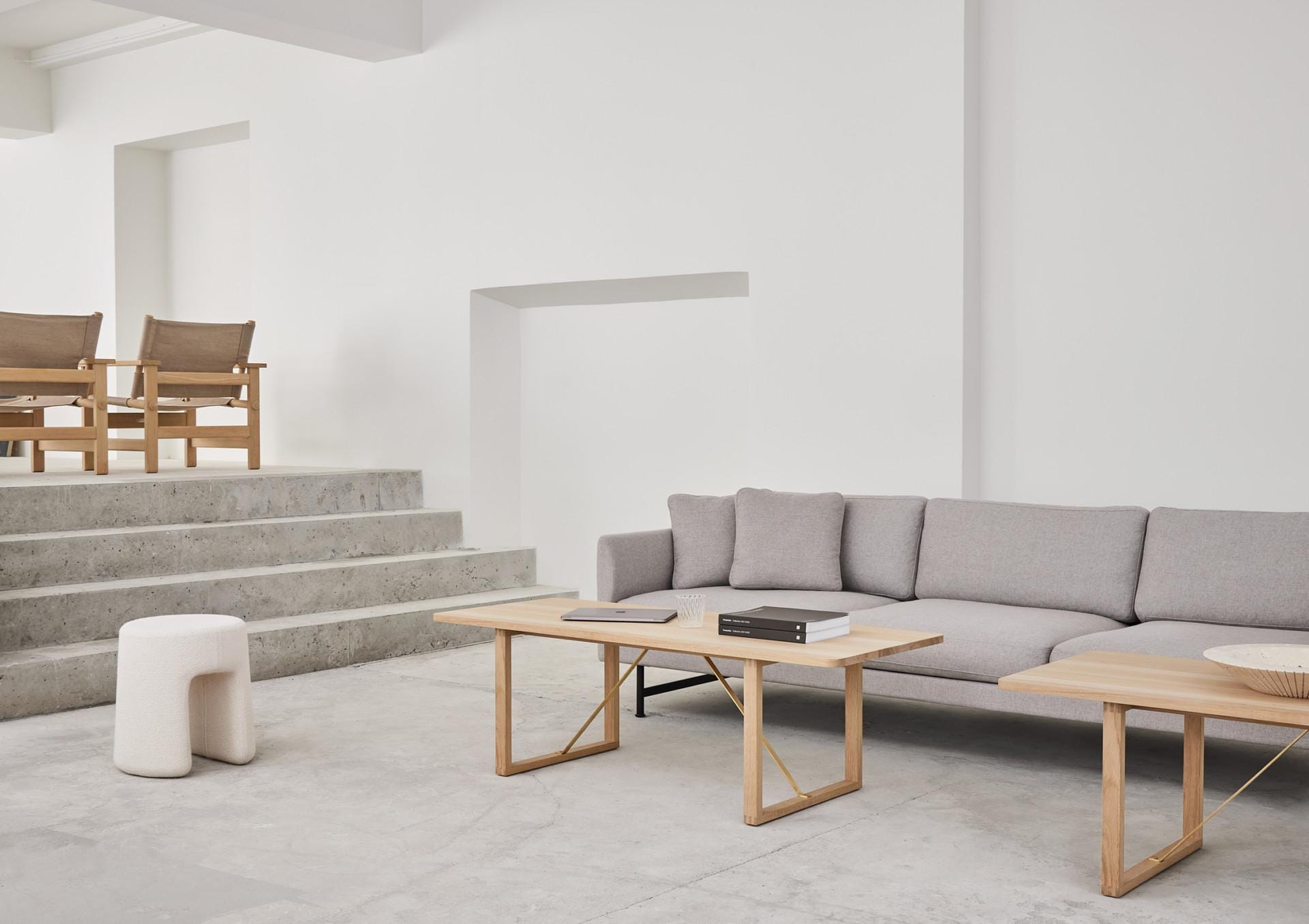 Fredericia BM67 5367 -coffee table, 140x55 cm, soaped oak - Image 3