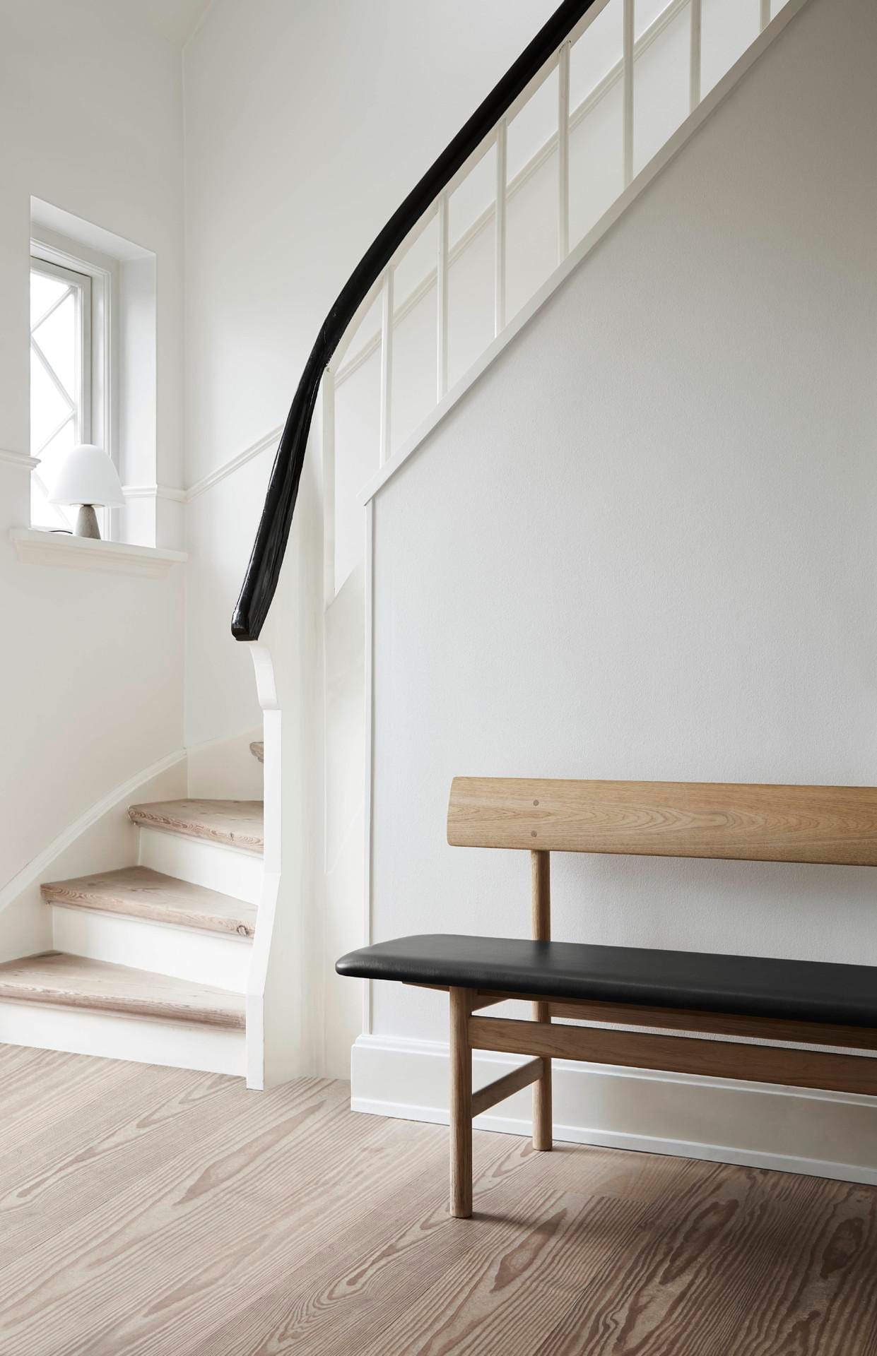 Fredericia BM -penkki, valkoöljytty tammi/musta nahka - Image 3