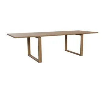 Fritz Hansen ESSAY table