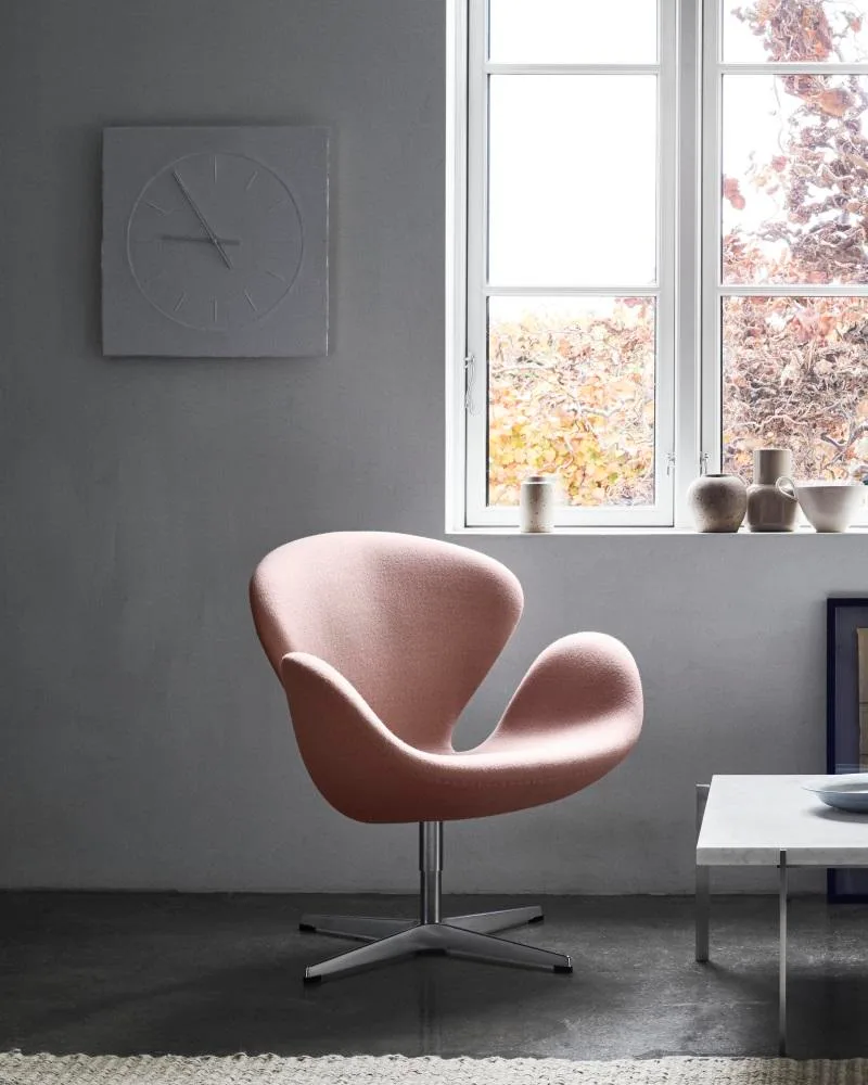 Fritz Hansen SWAN chair - Image 2