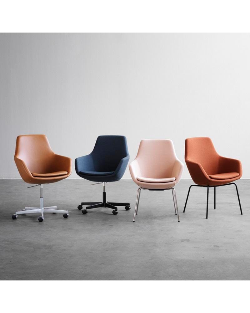 Fritz Hansen LITTLE GIRAFFE -tuoli - Image 3