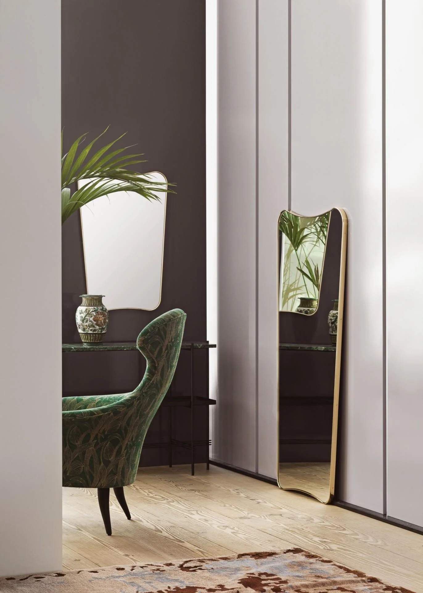 GUBI F.A. 33 mirror, 54x80 cm, brass - Image 2
