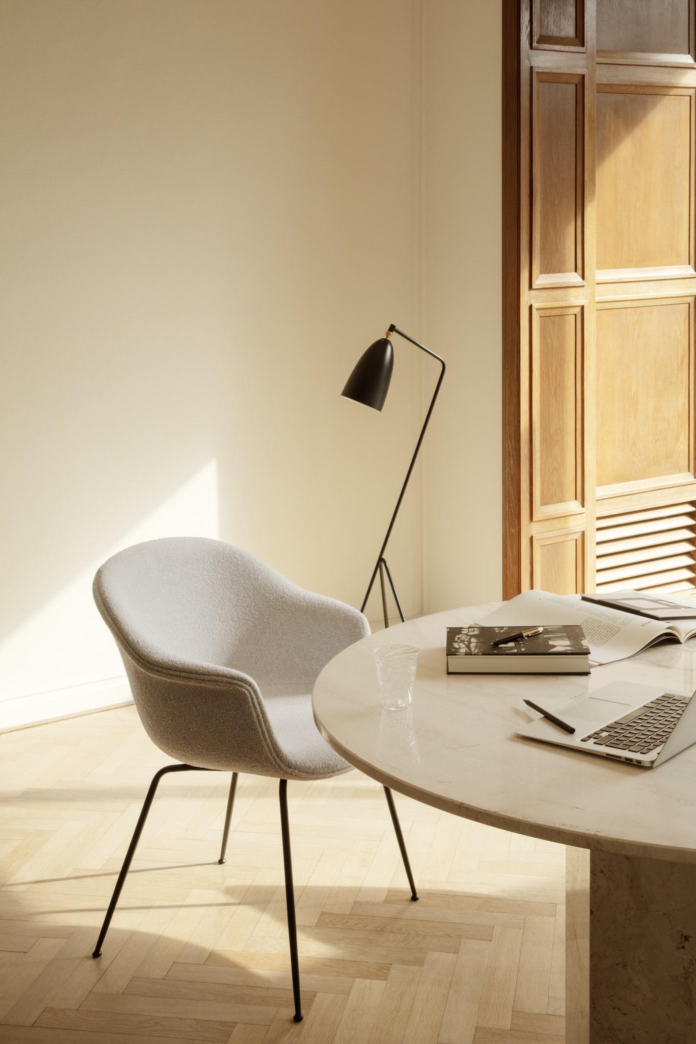 GUBI BAT dining chair, fully upholstered - Image 7