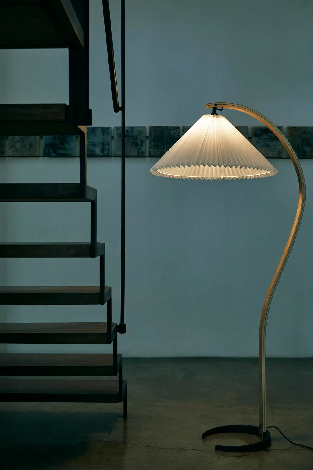 GUBI TIMBERLINE floor lamp - Image 4