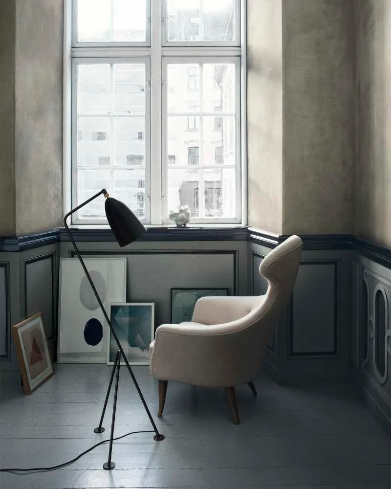 GUBI GRÄSHOPPA floor lamp, white - Image 4