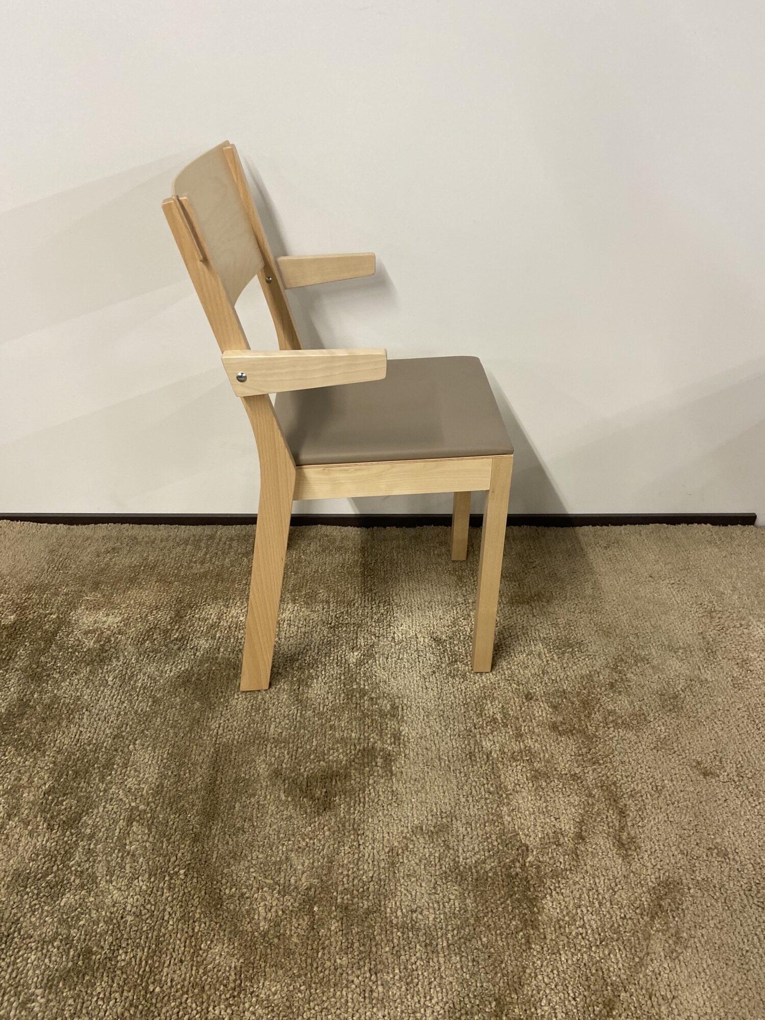 Gärsnäs AKUSTIK II -käsinojallinen tuoli, outlet - Image 2