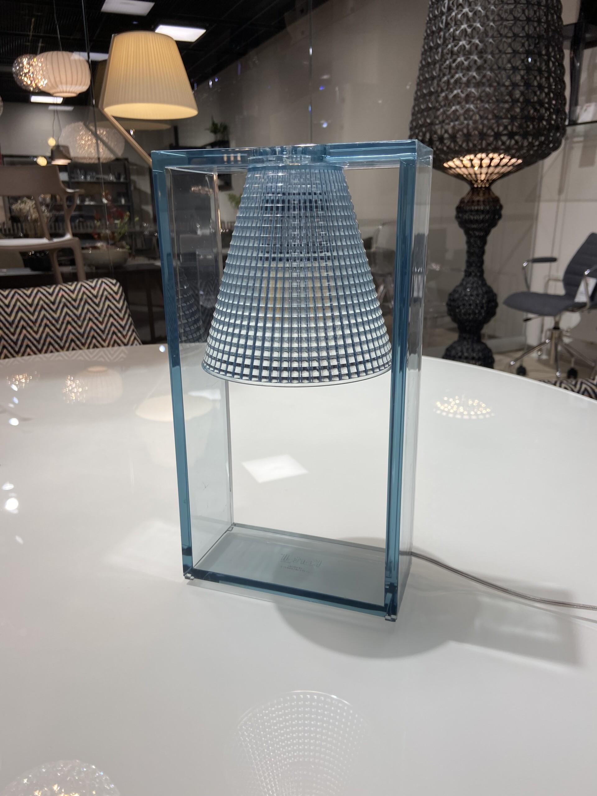 Kartell LIGHT-AIR-pöytävalaisin, vaaleansininen, outlet - Image 2