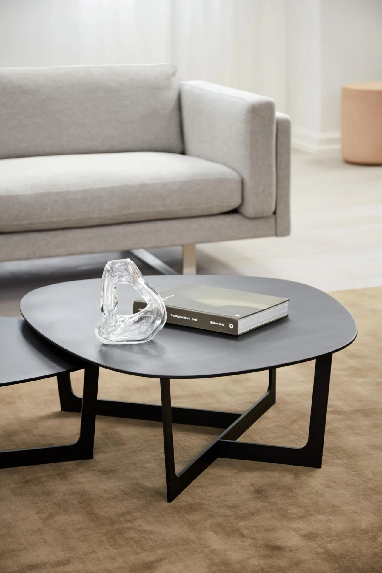 Fredericia INSULA -coffee table 95x98 cm, black aluminium - Image 2