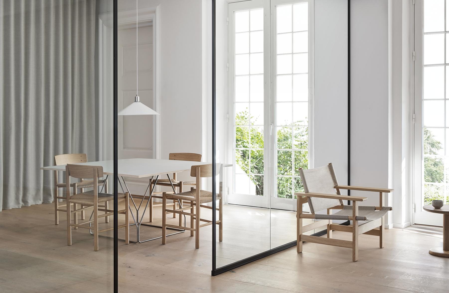 Fredericia JG -ruokapöytä, 140x140cm, valkoinen marmori/ruostumaton teräs - Image 4