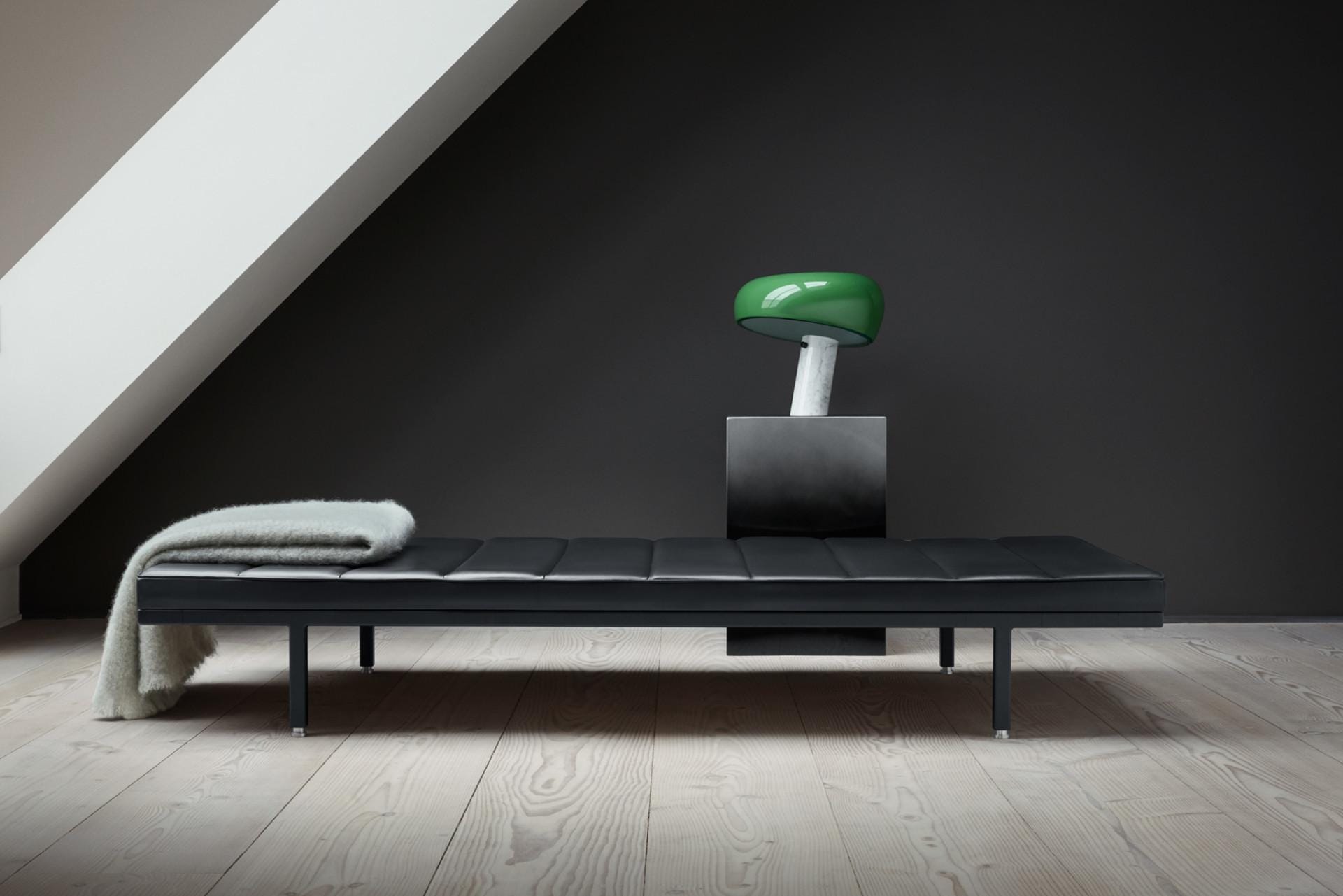 Vipp 461 Daybed, black frame / black leather - Image 5
