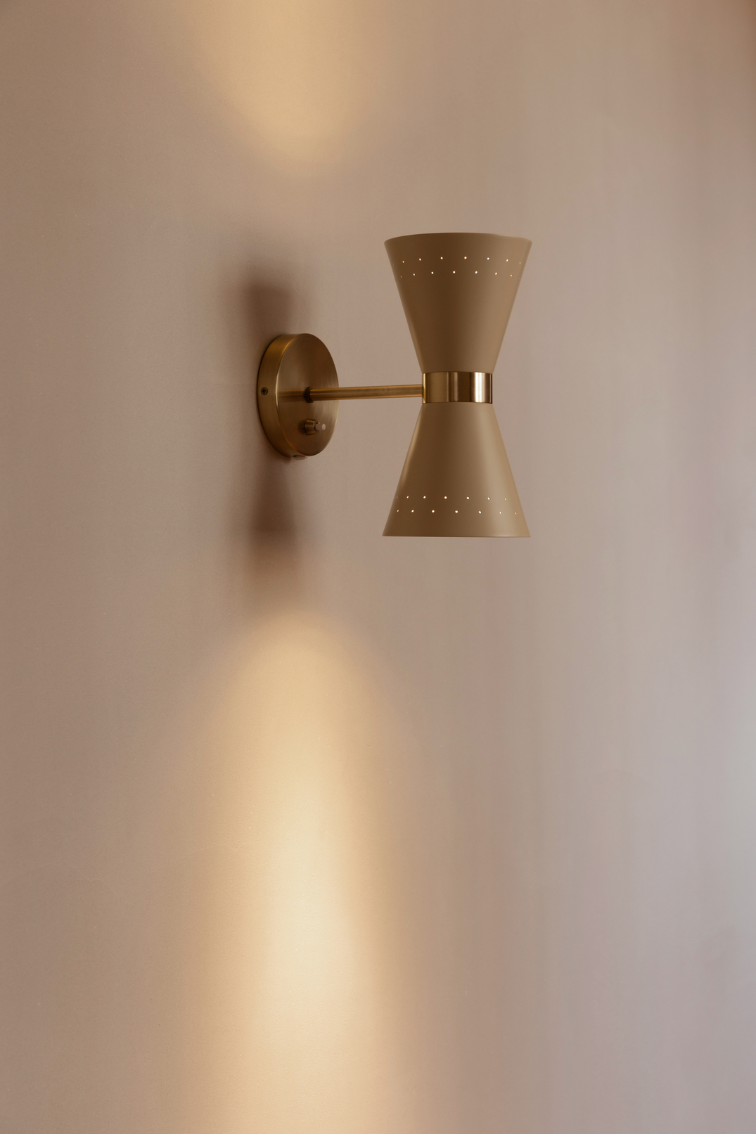 Audo Copenhagen COLLECTOR wall lamp - Image 5
