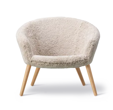 Fredericia DITZEL Lounge chair, moonlight sheepskin/lacquered oak