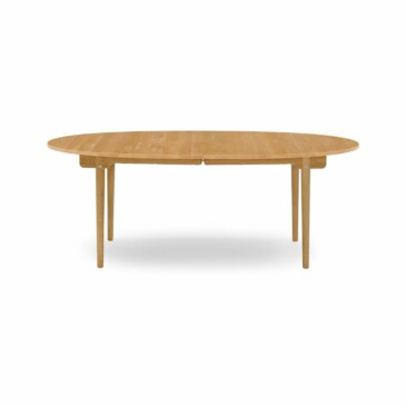 Carl Hansen CH338-ruokapöytä