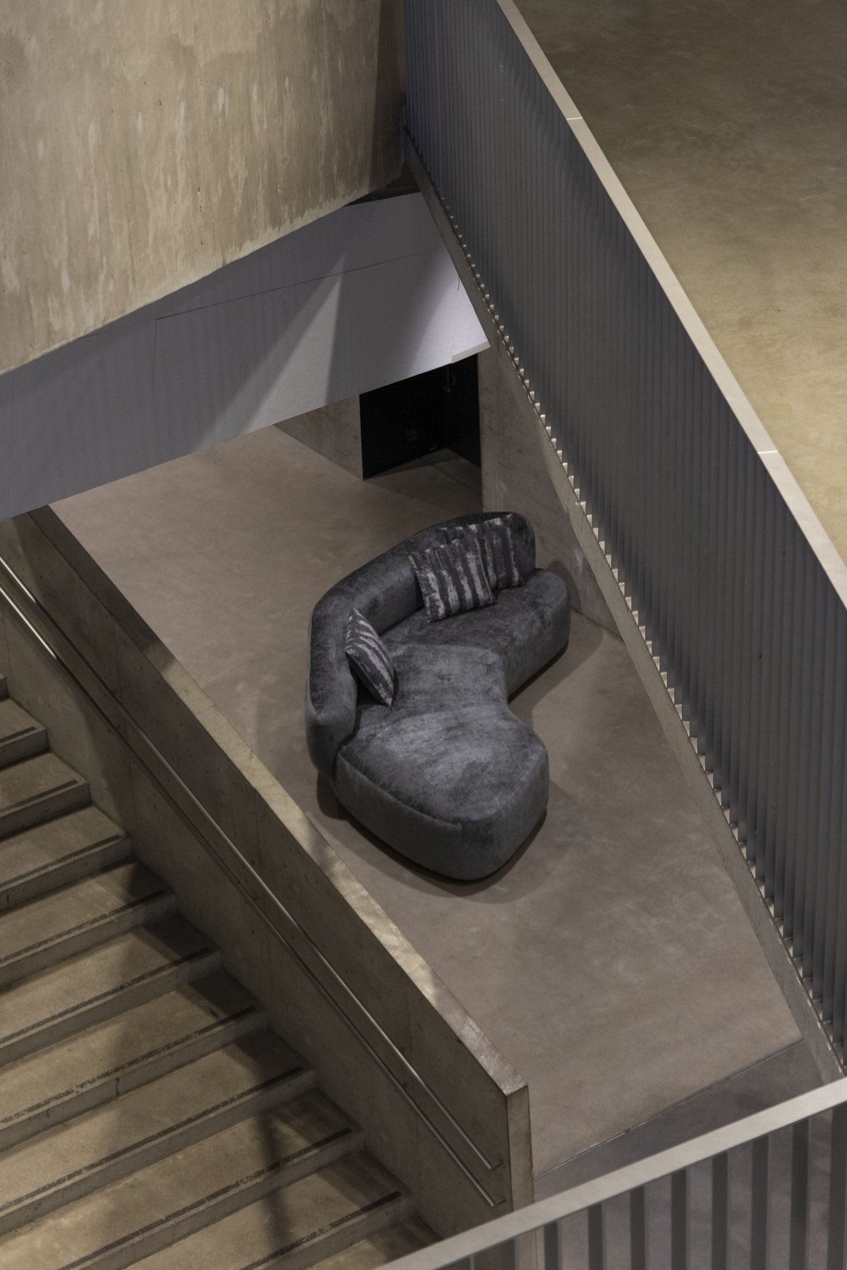 Fleming Collection ATTILIO-sohva - Image 7