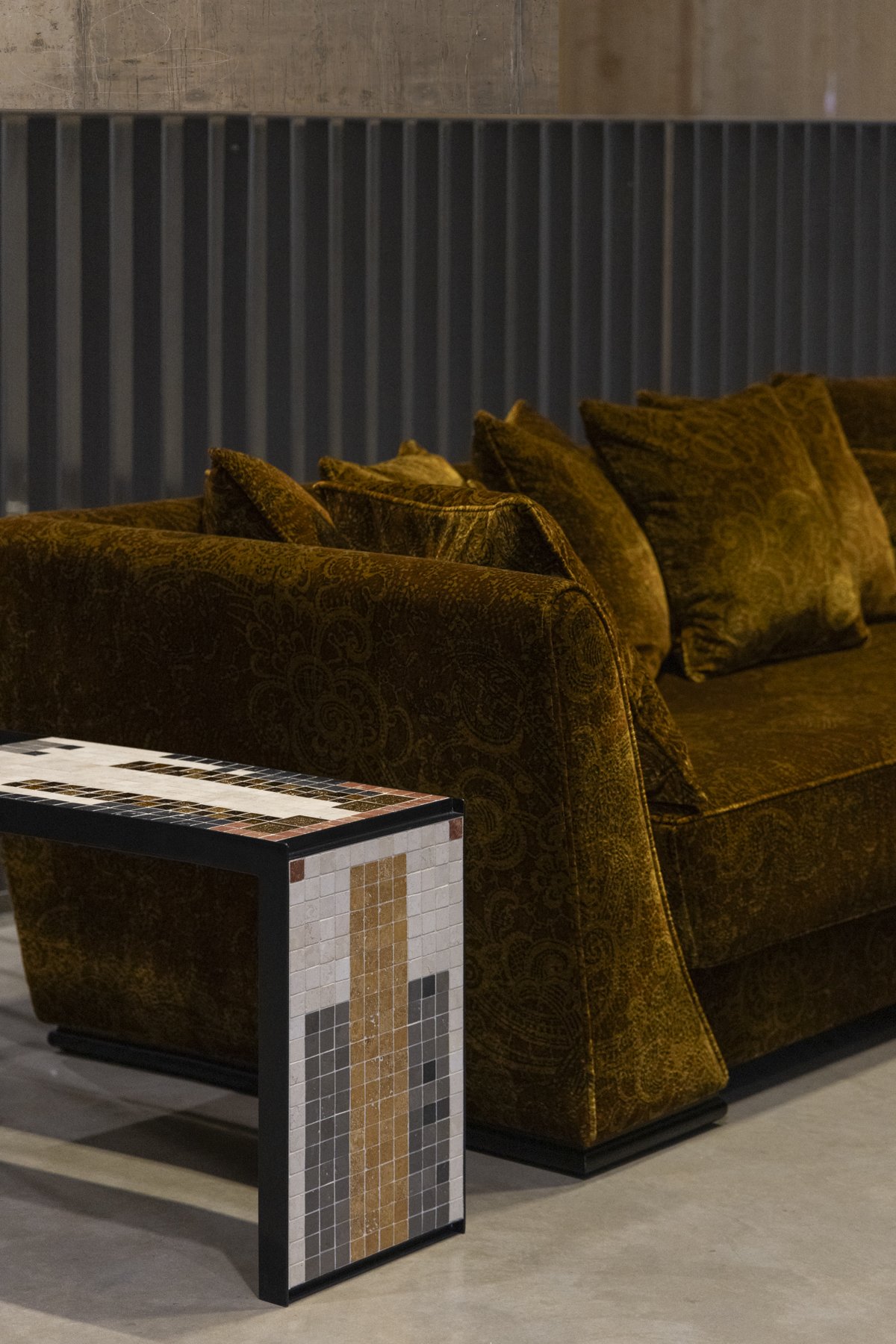 Fleming Collection BORGHESE 250 sofa - Image 7