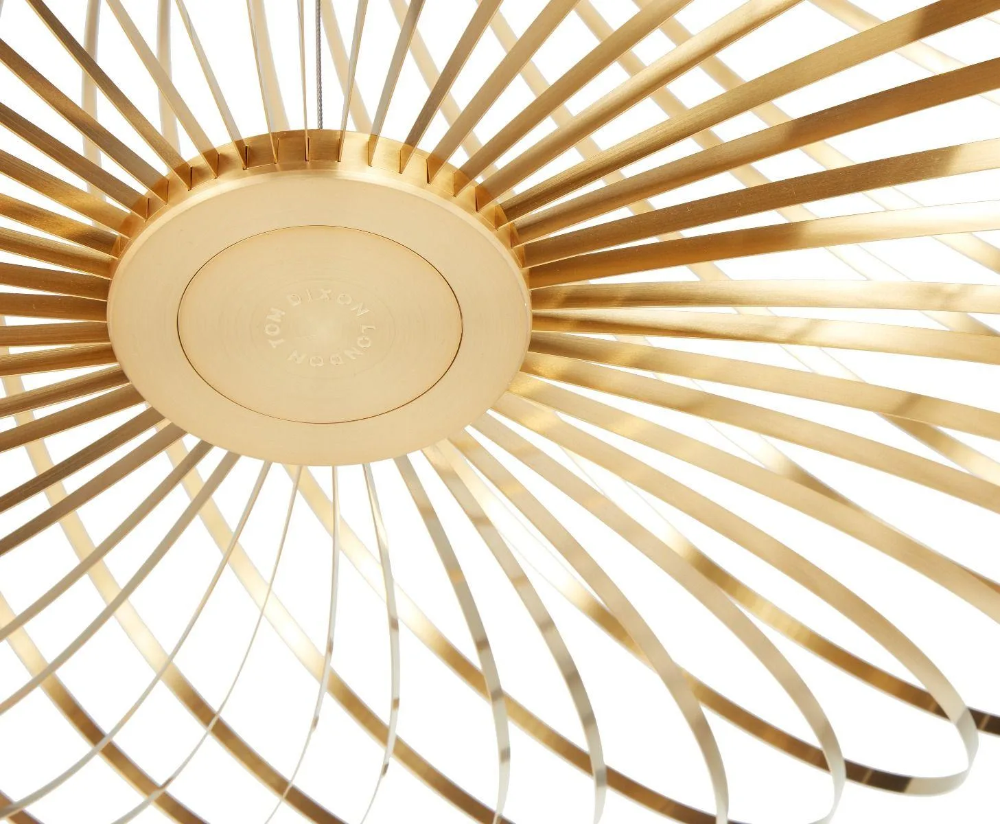 Tom Dixon SPRING -riippuvalaisin messinki, medium - Image 5