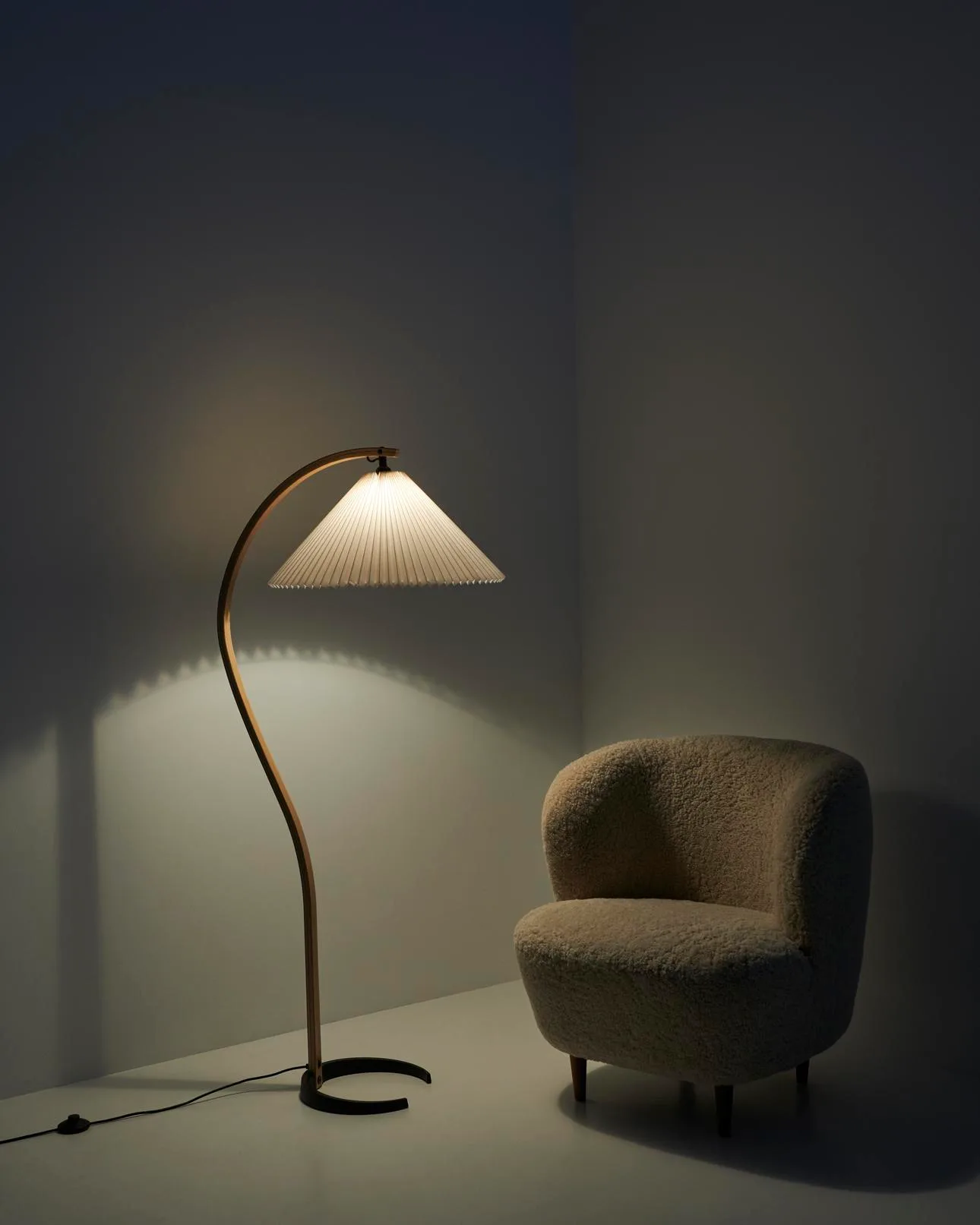 GUBI TIMBERLINE floor lamp - Image 9