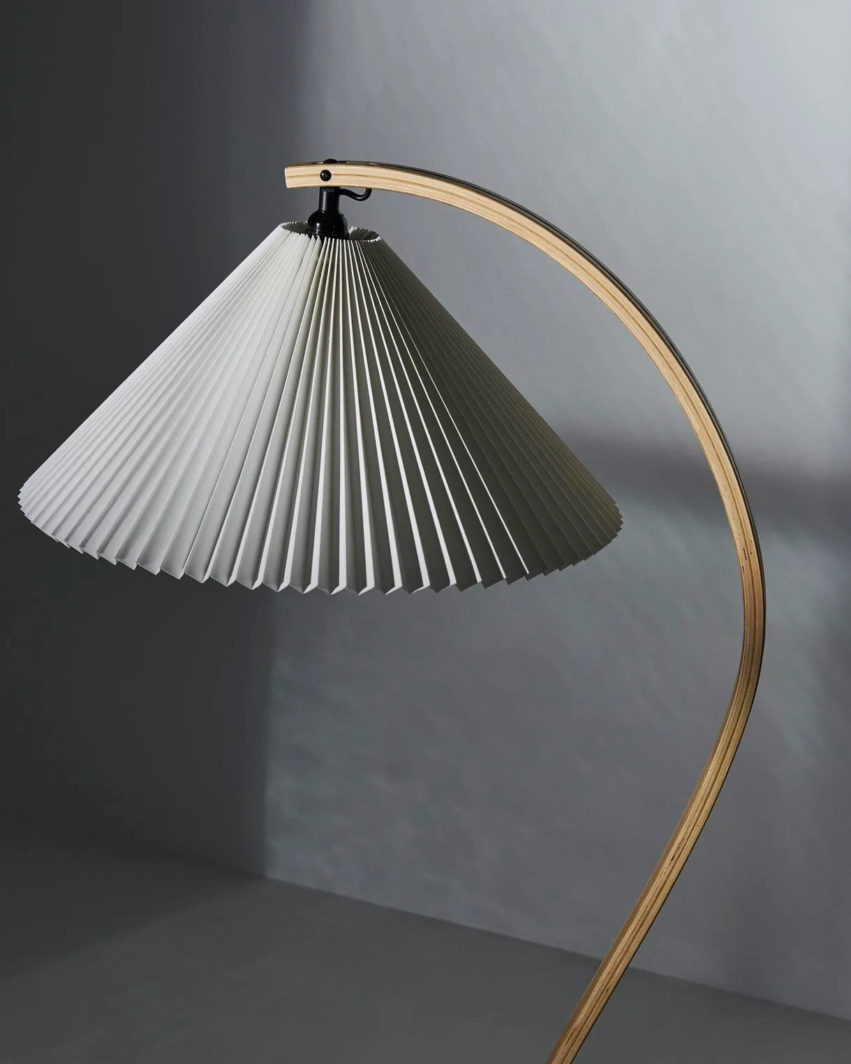 GUBI TIMBERLINE floor lamp - Image 7