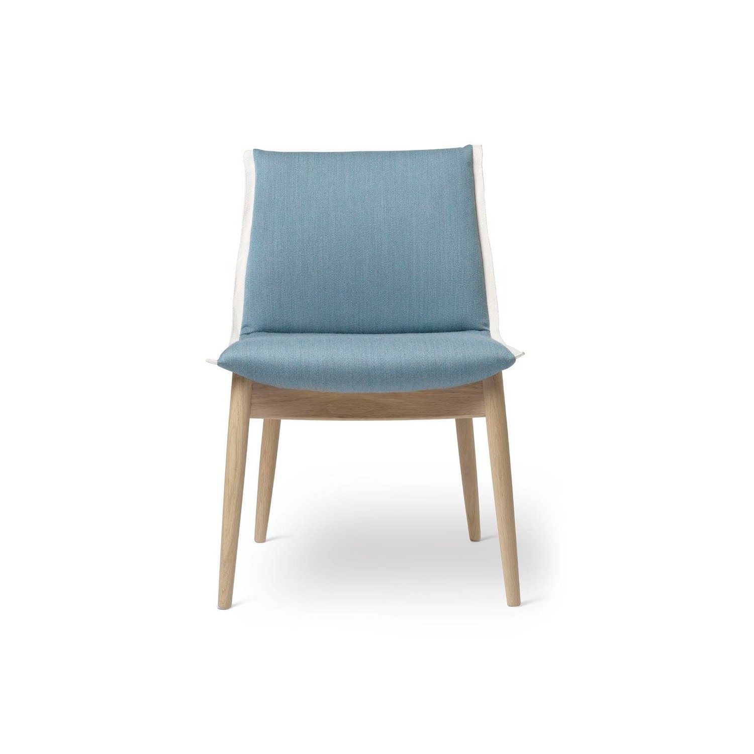 Carl Hansen & Søn E004 EMBRACE -tuoli