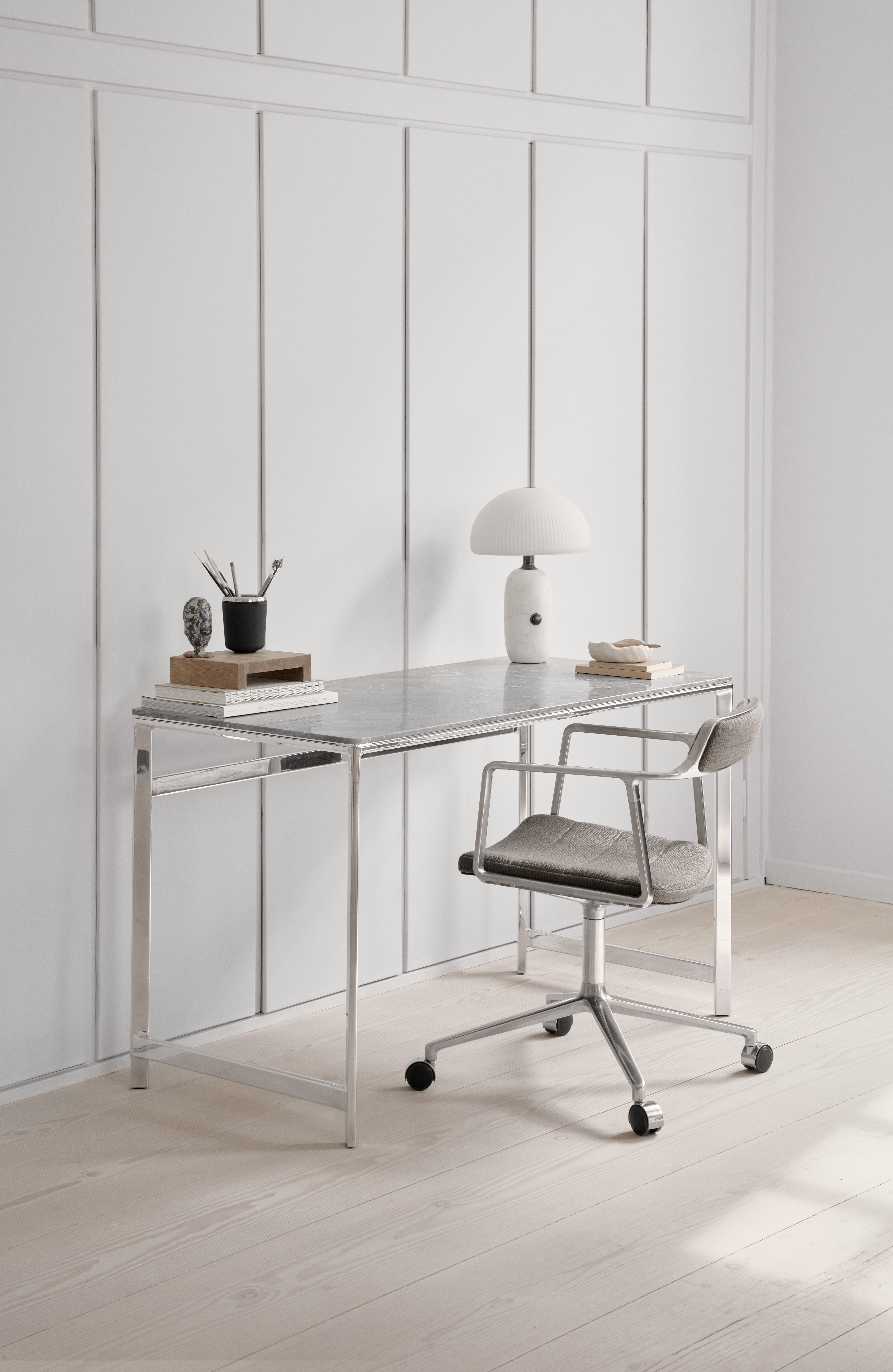 Vipp 453 SWIVEL+ chair - Image 4