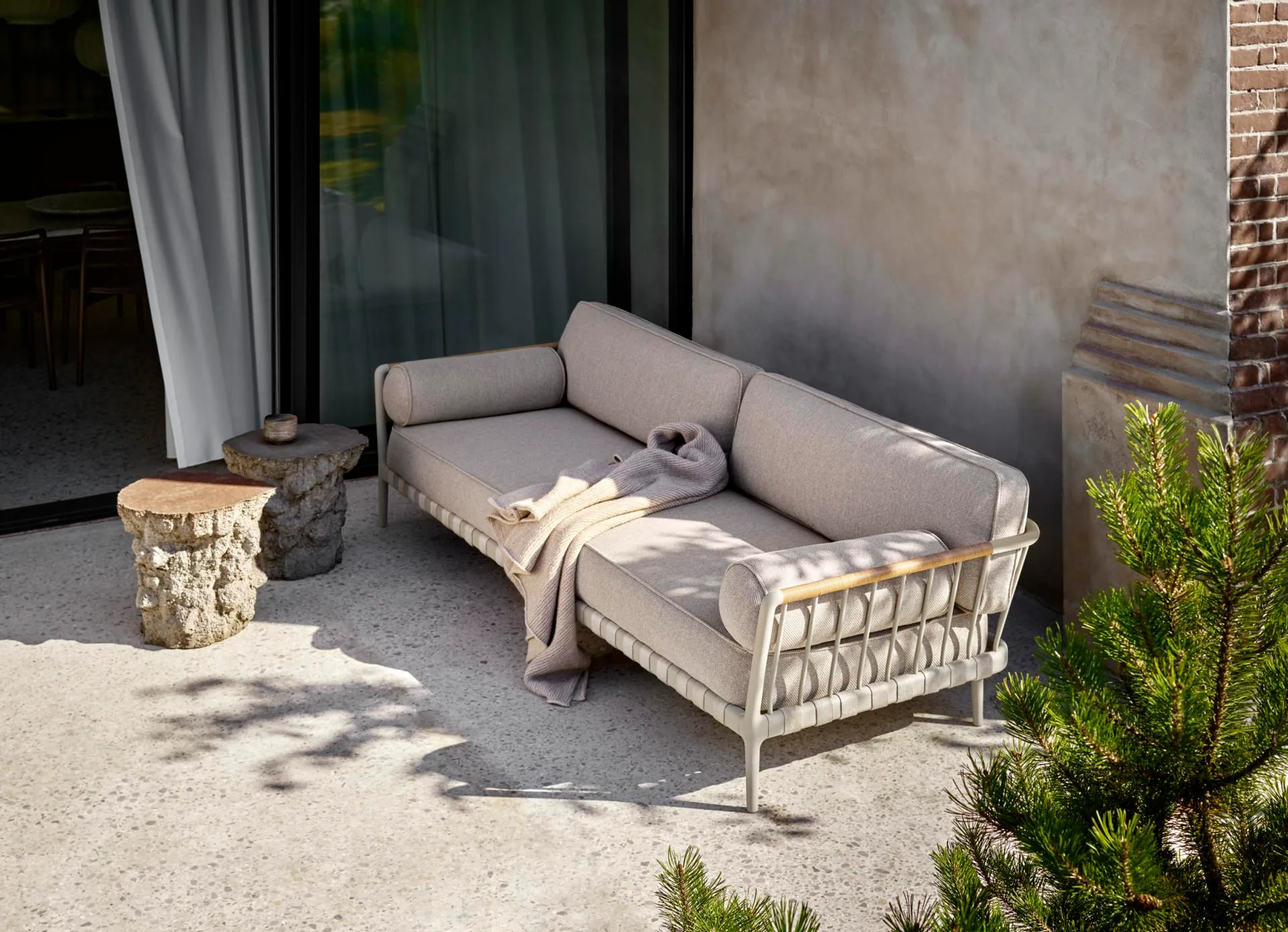 Vipp 720 Open-Air 3-seater sofa, light grey/beige - Image 5